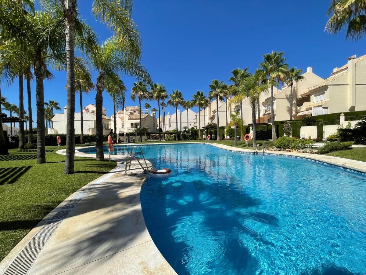 El Arenal Townhouse By The Beach With Swimming Pool - Eaw Homes Marbella Exteriör bild