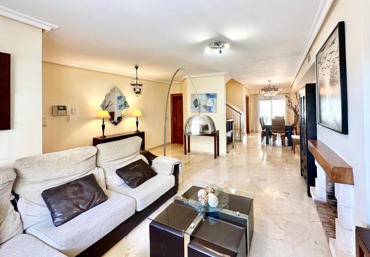 El Arenal Townhouse By The Beach With Swimming Pool - Eaw Homes Marbella Exteriör bild